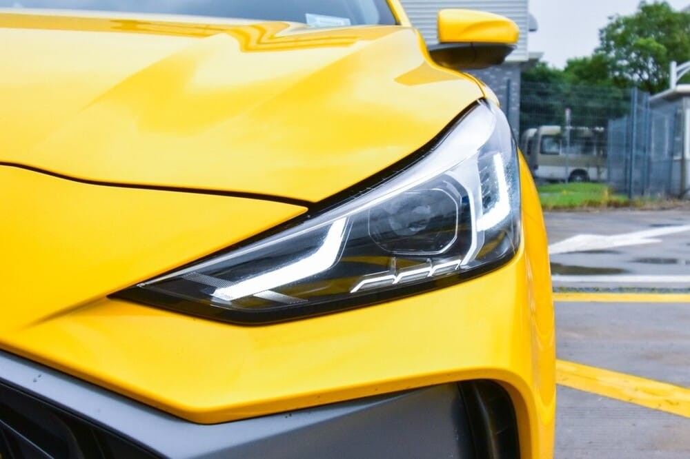 Cụm đèn pha sắc sảo của MG5 2021 Cụm đèn pha sắc sảo của MG5 2021