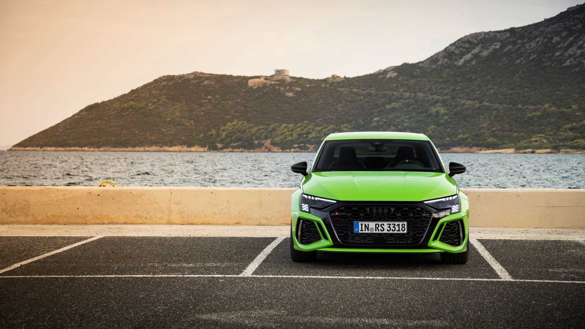 Giá xe Audi RS3 2022