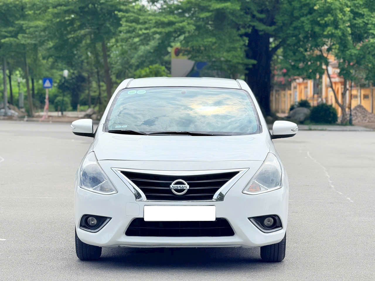 BÁN NISSAN SUNNY XV Premium 2019 – TRẮNG, ZIN ĐẸP