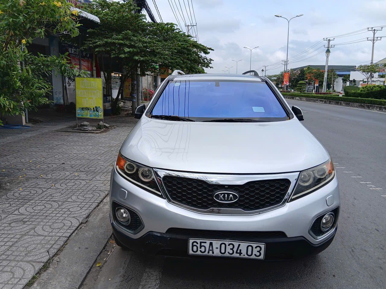 Kia Sorento 2013 2.4 bản cao cấp AWD 02 cầu
