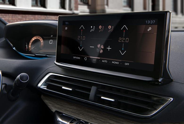 Trang bị tiện nghi trên Peugeot 3008 2021