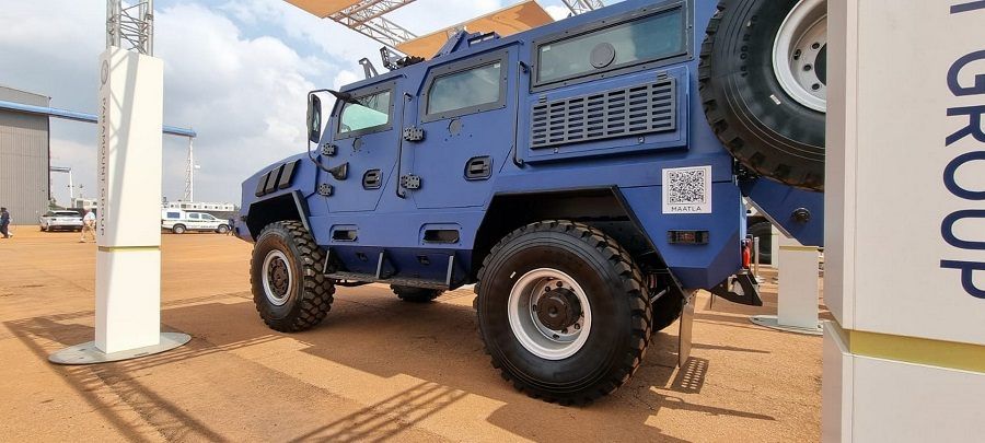 Paramount xe chiến đấu đa năng Maatla 4 × 4