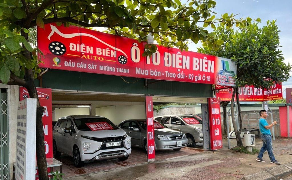 Chợ Ô tô Điện Biên