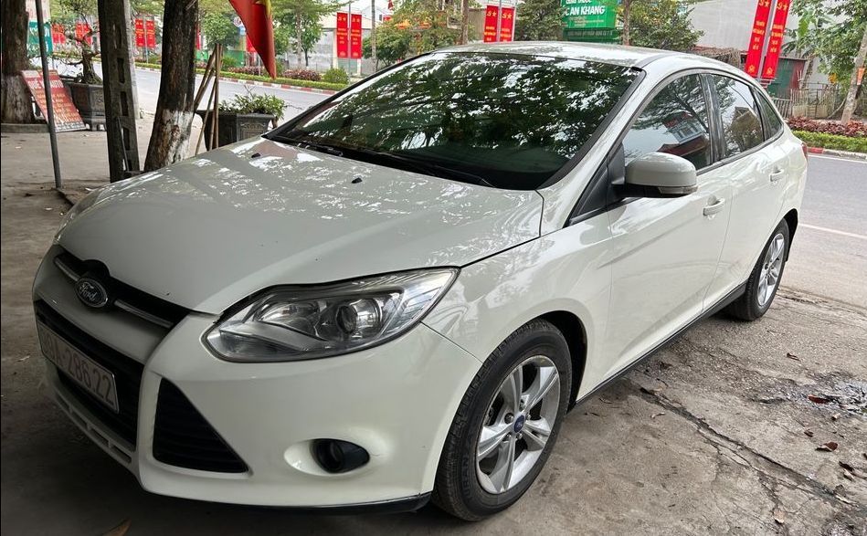 Cần bán Focus 2012 bản 1.6 AT cũ