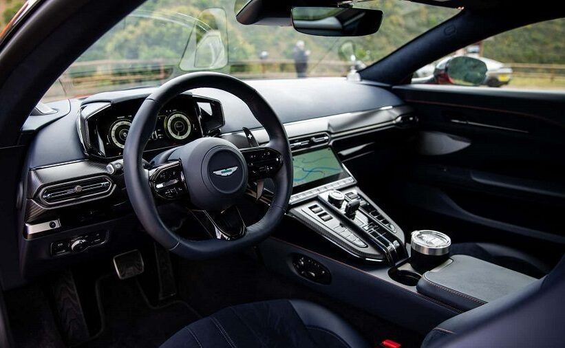Nội thất Aston Martin Vantage 2025