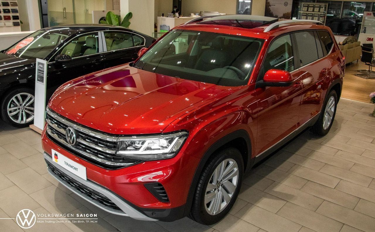 Volkswagen Teramont 2022 màu Đỏ SUV Ưu Đãi Tháng 11