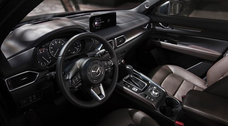 Bảng taplo sang trọng của CX-5