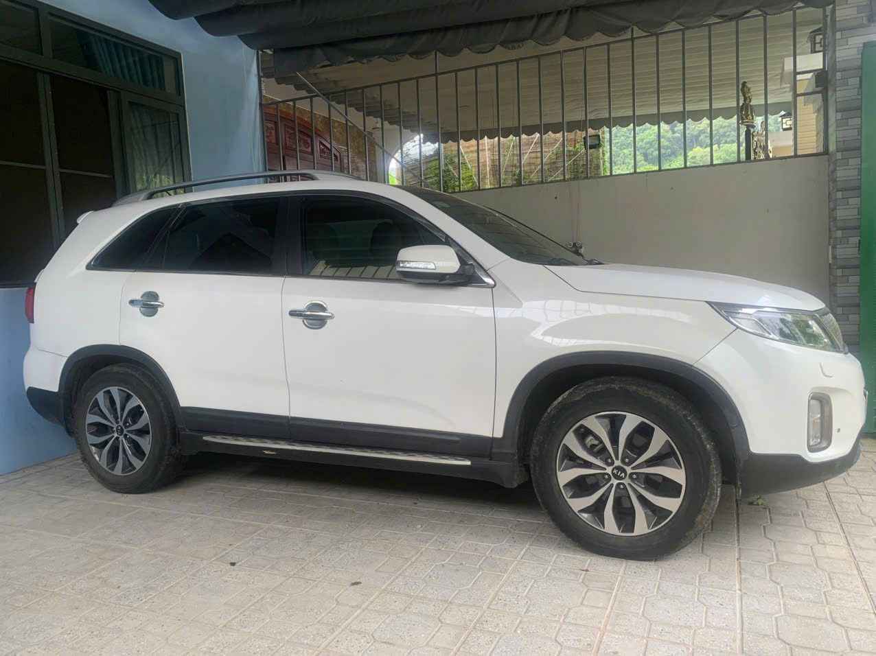 Chính chủ bán xe KIA Sorento sản xuất năm 2016