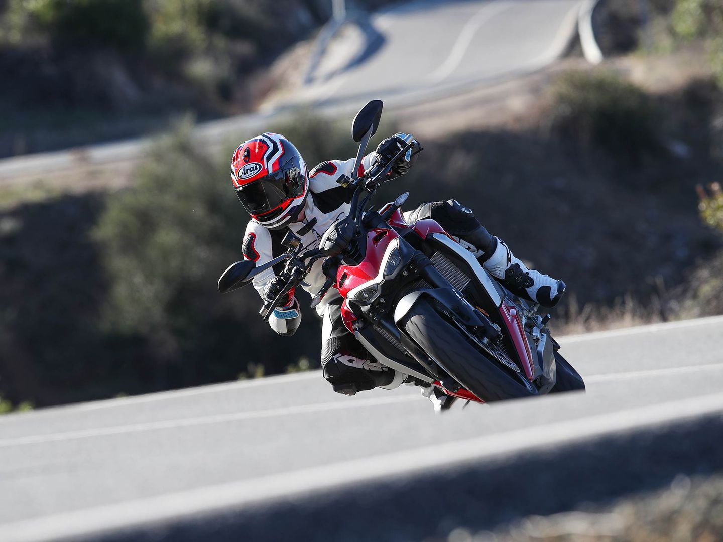 Giá xe Ducati Streetfighter V2 2022