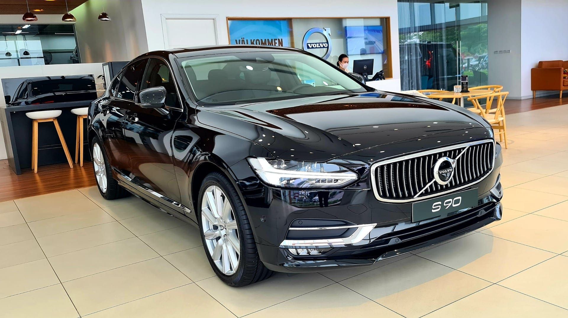 Đánh giá Volvo S90 2020