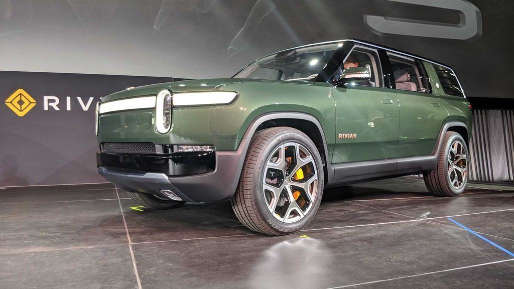 Rivian r1s