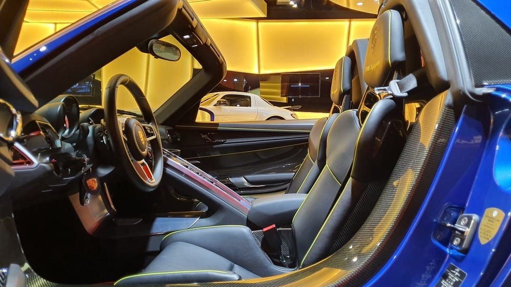 Đây là chiếc xe hypercar hiếm hoi của hãng Porsche