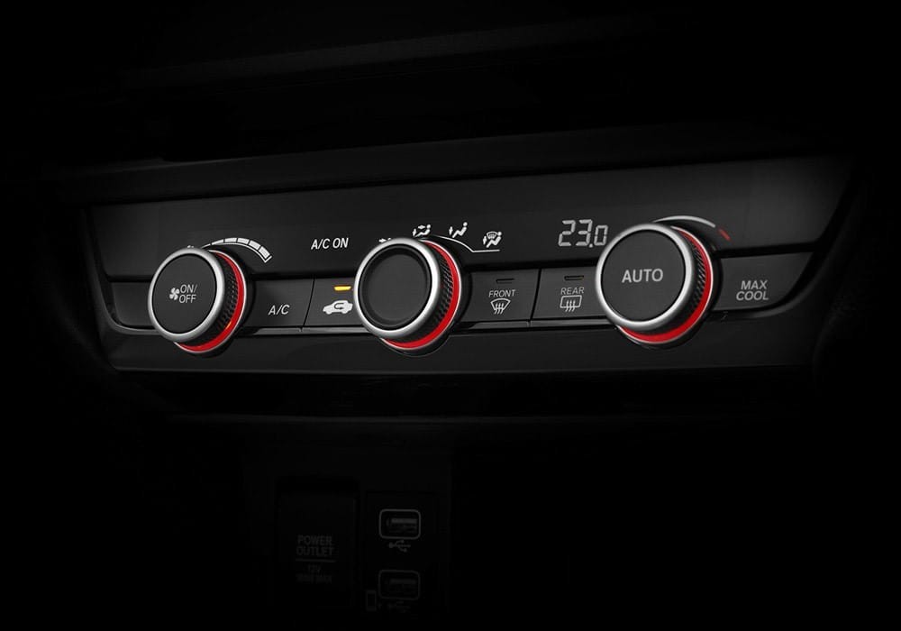 Núm chỉnh điều hòa của Honda City Hatchback 2021 Núm chỉnh điều hòa...