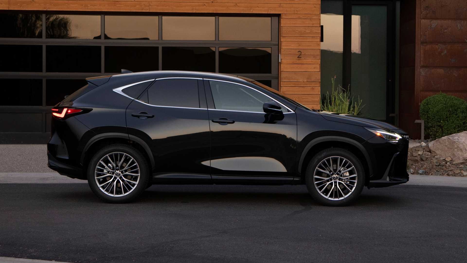 Lexus NX 2022 màu đen