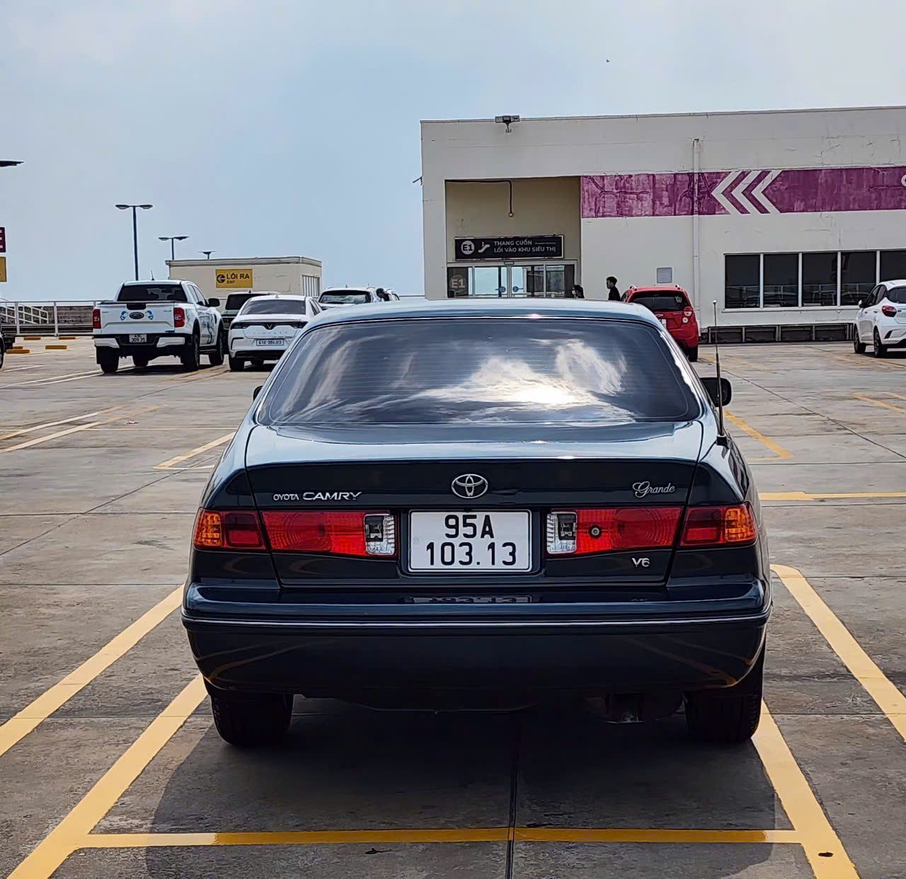 Toyota Camry 2002 MT Grande 3.0 V6 Bản Cao Cấp.