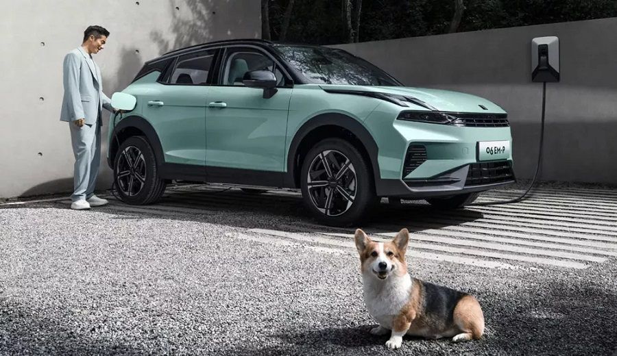Lynk & Co 06 EM-P