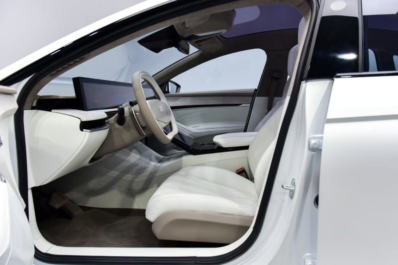 Hàng ghế trước của Zhiji L7 Hàng ghế trước của Zhiji L7