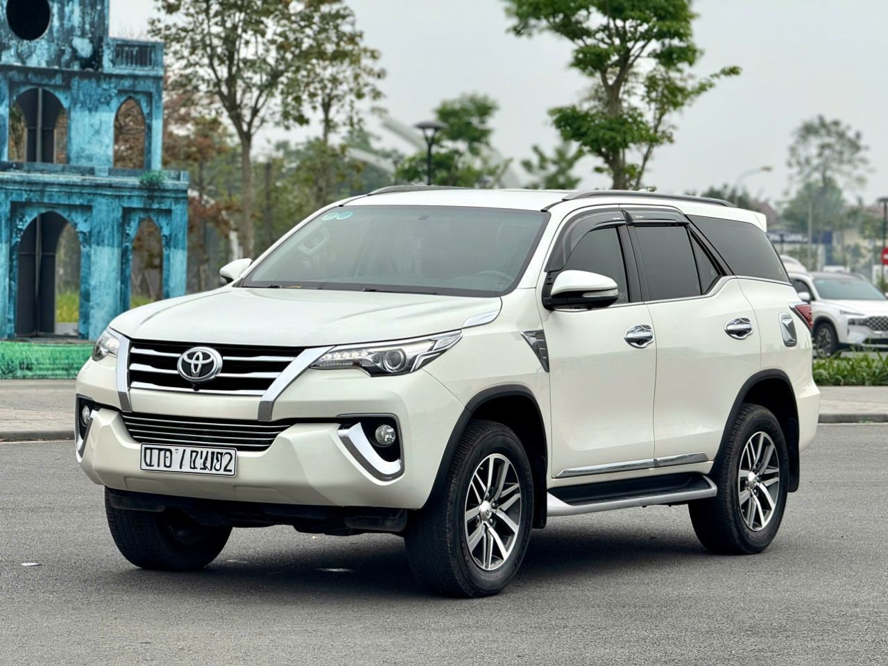 Toyota Fortuner 2.7V 4x4 AT  2017 ( 2 Cầu)