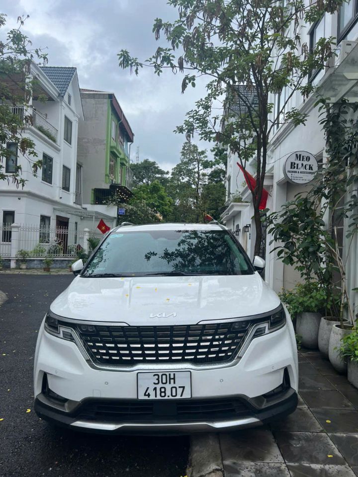 Chính chủ bán xe Kia Canival 2021 signature 2.2d máy dầu.