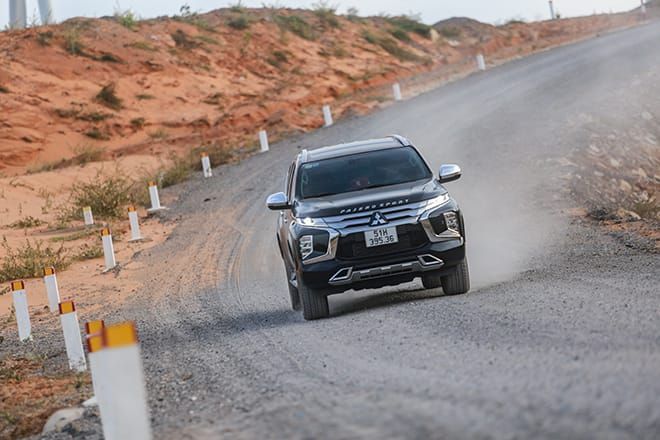 Mitsubishi Pajero Sport-12