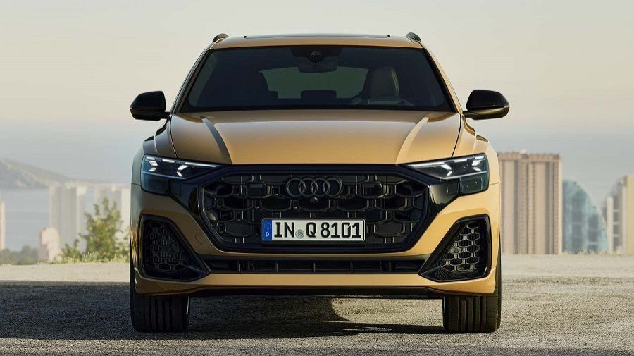 đầu xe Audi Q8 2024