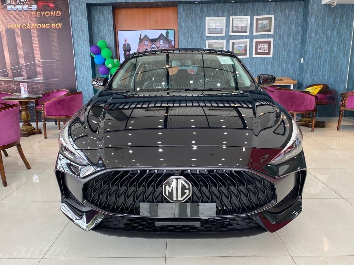 70TR nhận xe Sedan hạng C nhập Khẩu. Không cần CM thu nhập