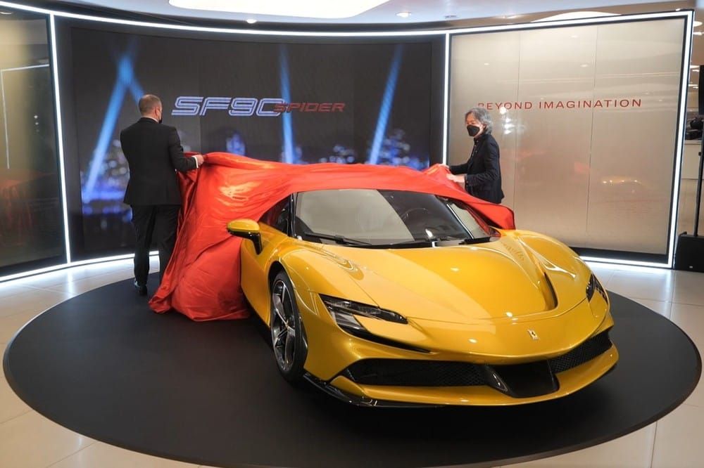 Ferrari SF90 Spider mới ra mắt ở Hồng Kông Ferrari SF90 Spider mới ra mắt ở Hồng Kông