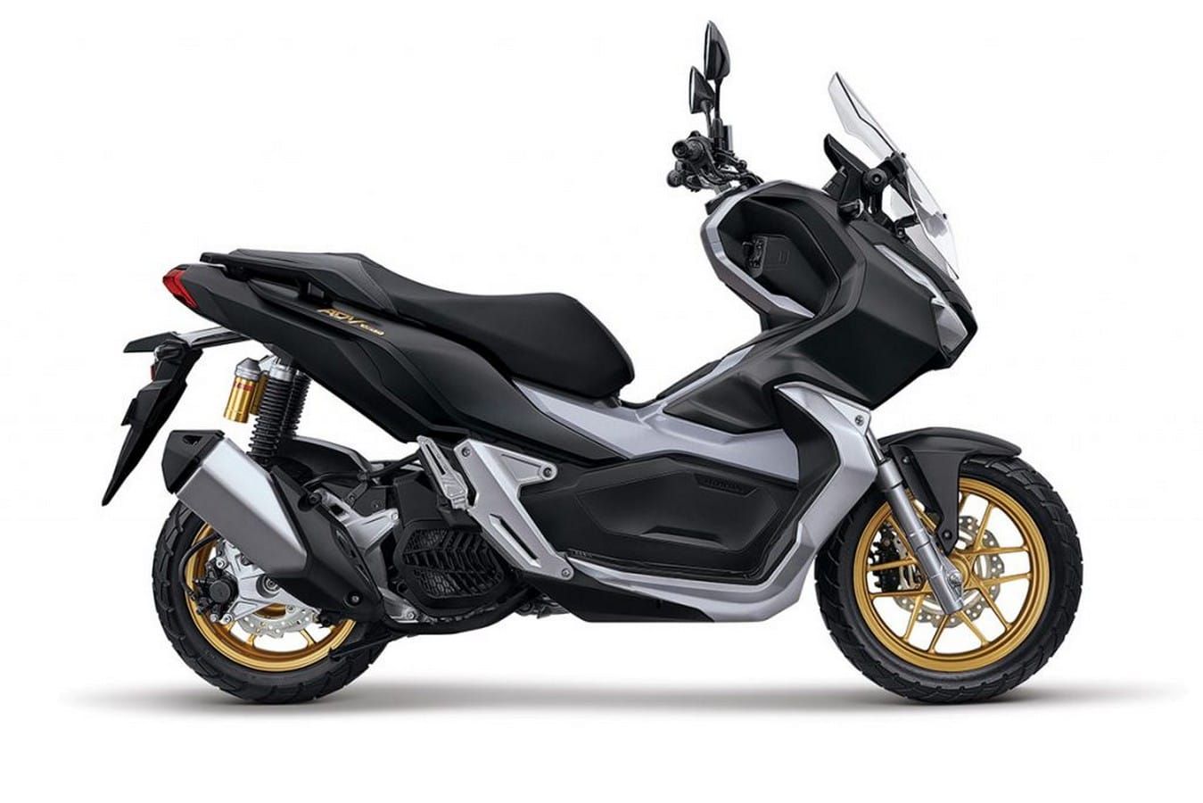 Honda ADV 150 2021 bản màu đen mờ với bánh xe vàng đồng (Tough Matte Black Gold).