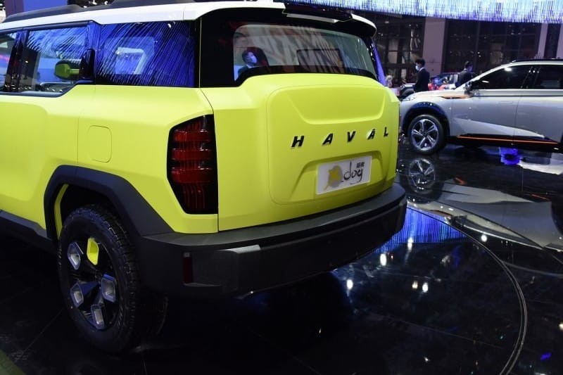 Cửa cốp của mẫu xe này khiến người ta liên tưởng đến cặp học sinh