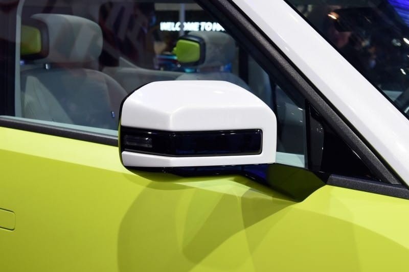 Ốp gương ngoại thất màu trắng - đen...