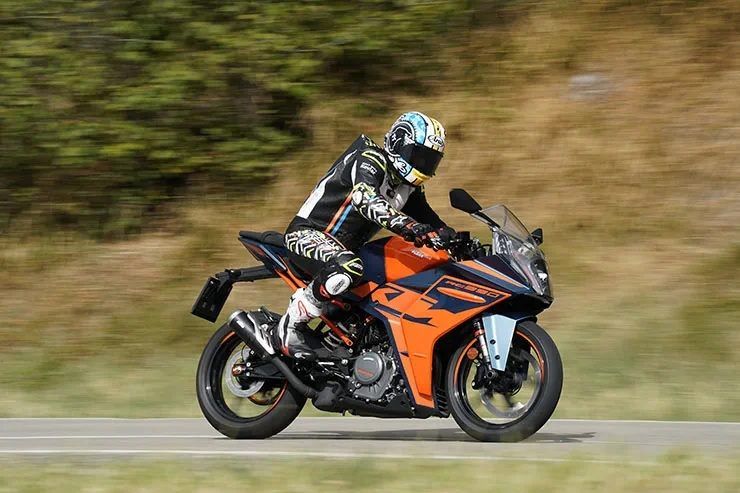 KTM RC 390 2022