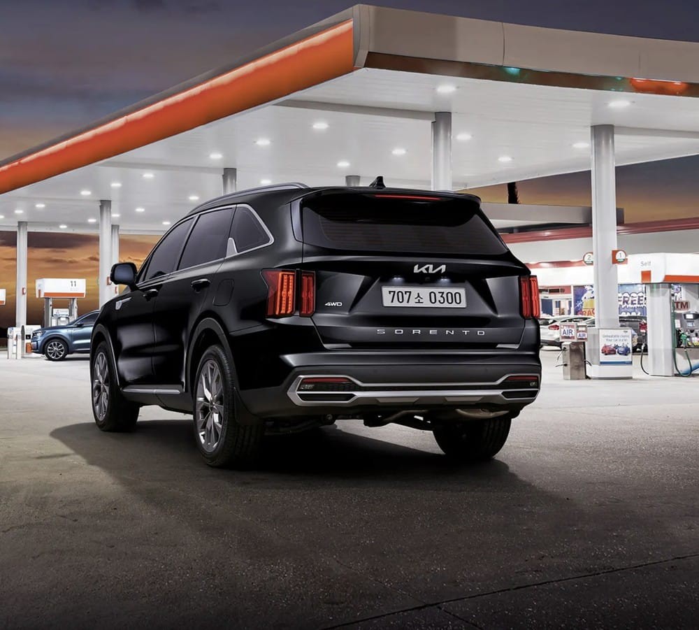 Kia Sorento 2022 được bổ sung logo mới Kia Sorento 2022 được bổ sung logo mới