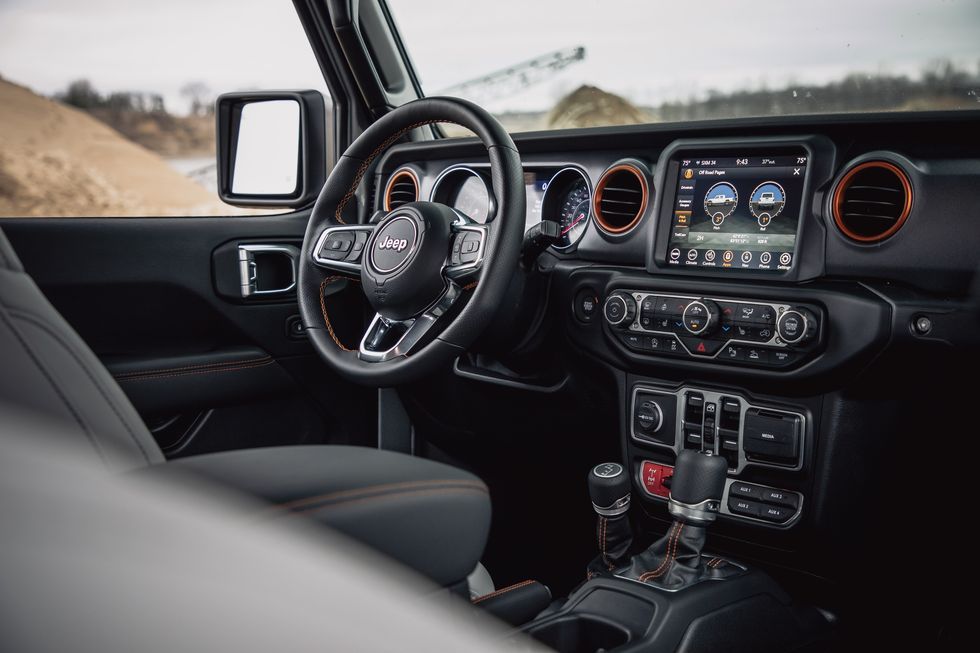 Nội thất Jeep Gladiator 2022