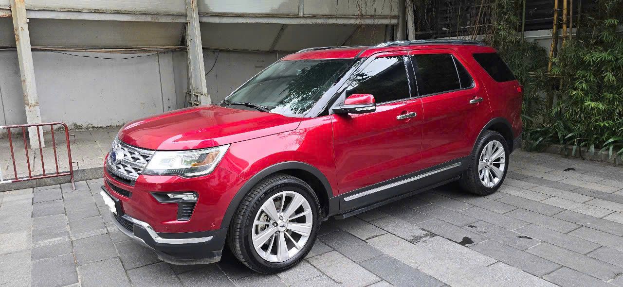 Chính chủ bán xe Ford Explorer Limited 2.3L EcoBoost 2018