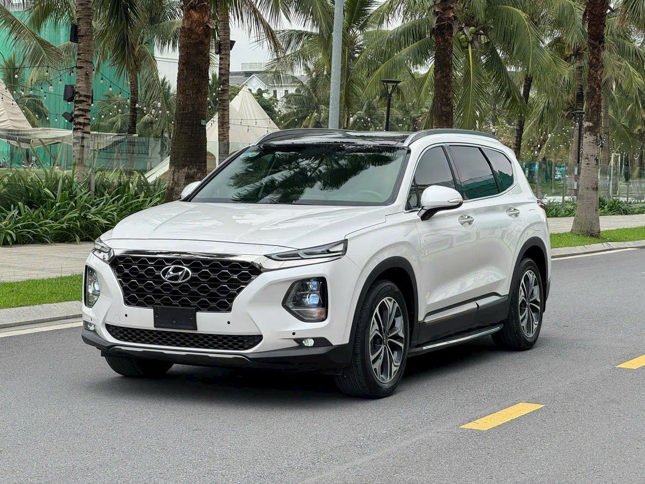 Hyundai SantaFe 2.2 Premium – Sản xuất 2020