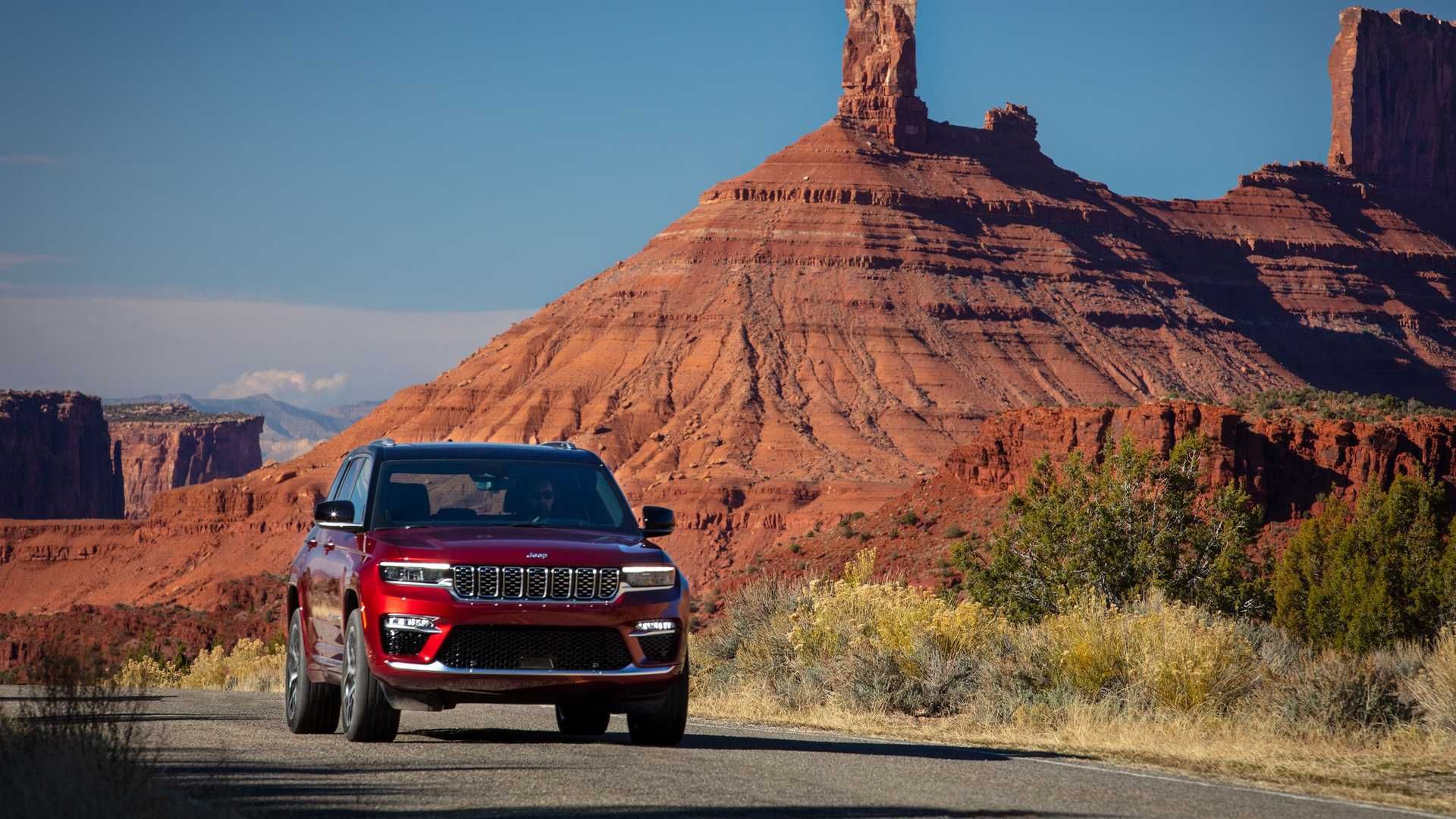 Giá xe Jeep Grand Cherokee 2022
