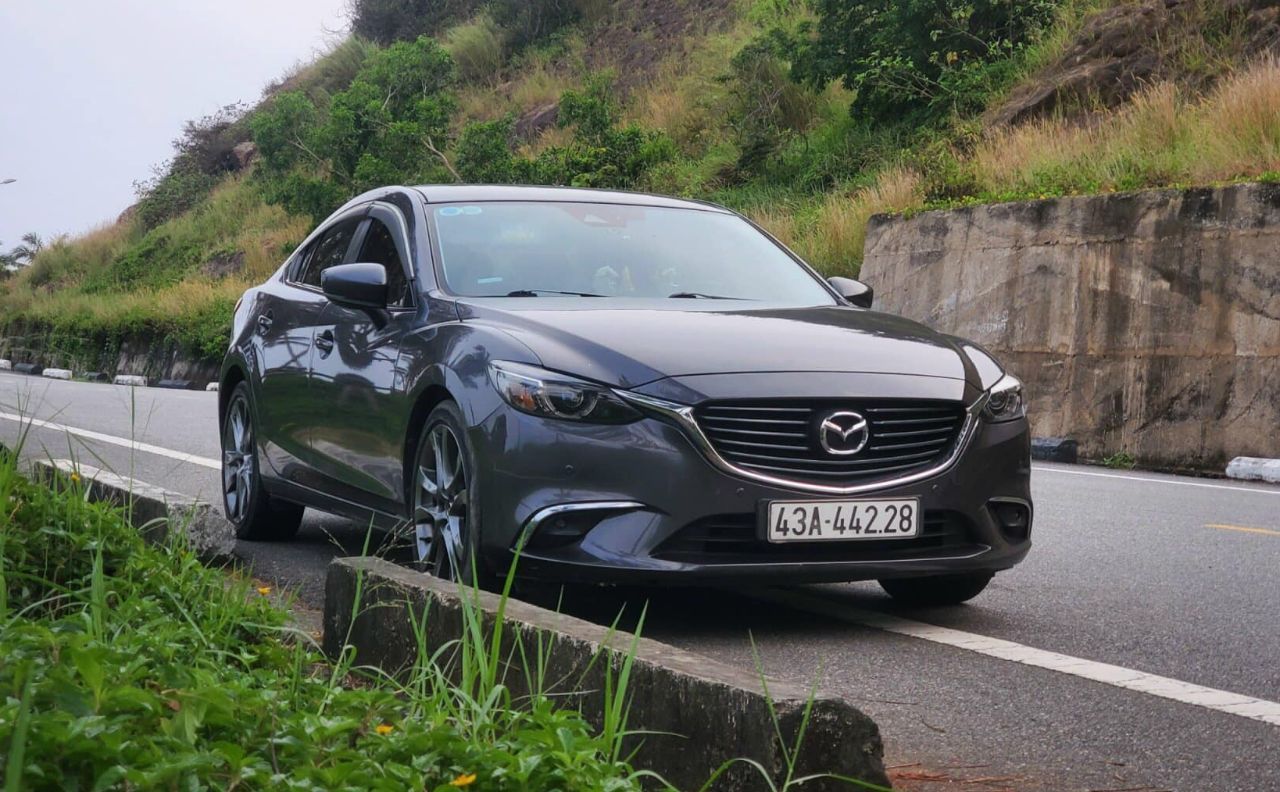 Bán Xe Mazda 6 Premtium 2.0 AT