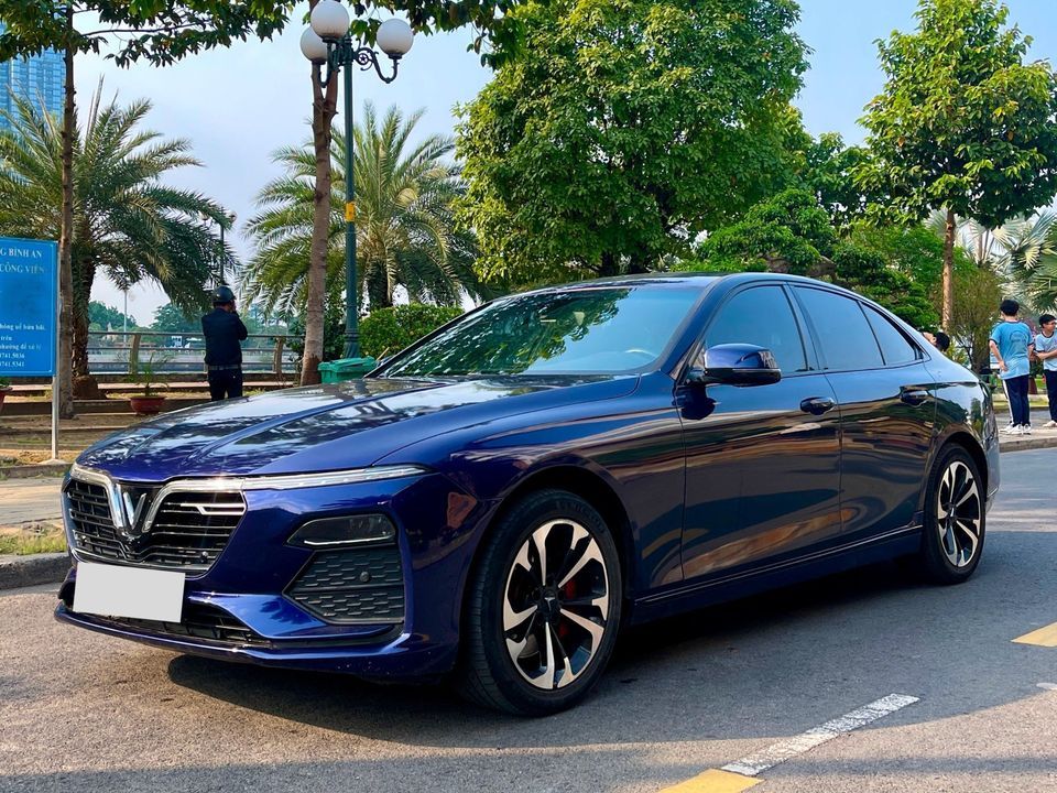 2021 VINFAST Lux A base siêu rẻ