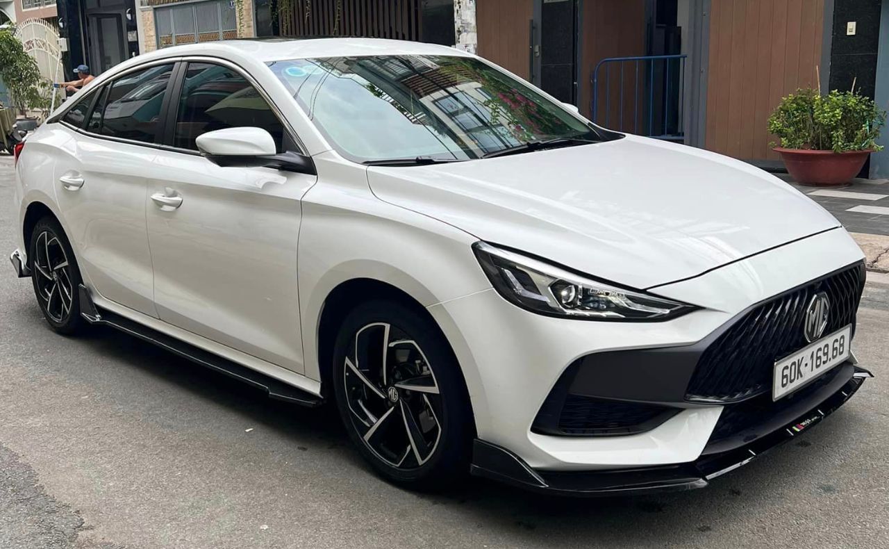 Cần bán MG 5 bản 1.5 Luxury bản full lướt