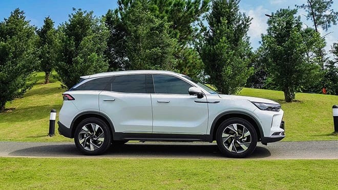 Baic Beijing X7 có xịn xò?: Chi tiết thông số, giá lăn bánh & khuyến mãi (10/2020)