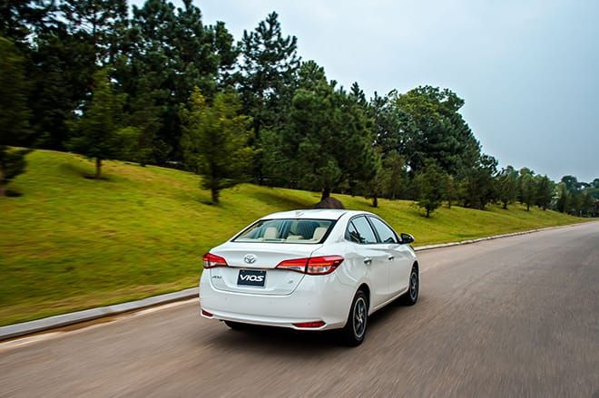 Toyota Vios E CVT 2021-15