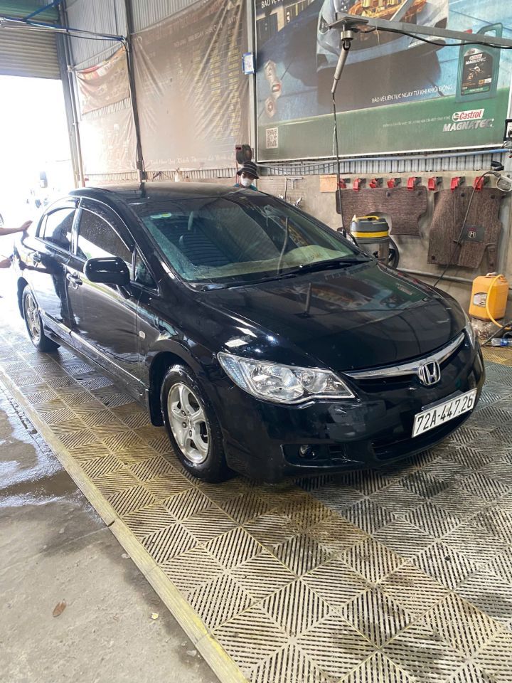 Cần nhường Honda Civic em đang sử dụng DK 12/2007