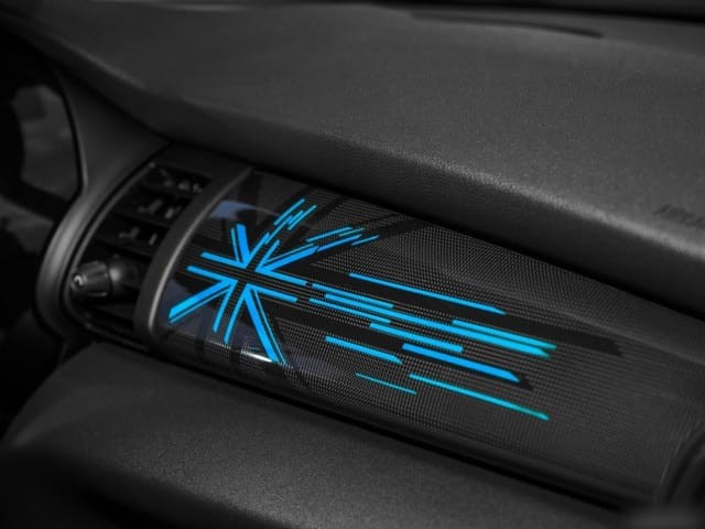 Đánh giá nội thất xe – Đầy đủ, tinh giãn-2