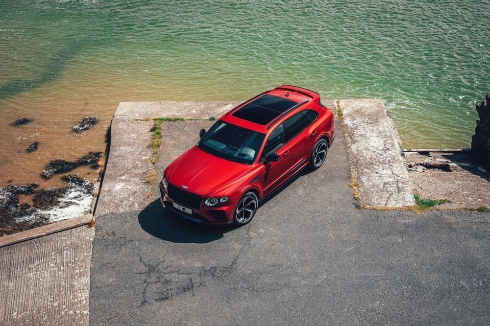 Bentley Bentayga S 2022 có nhiều công nghệ riêng