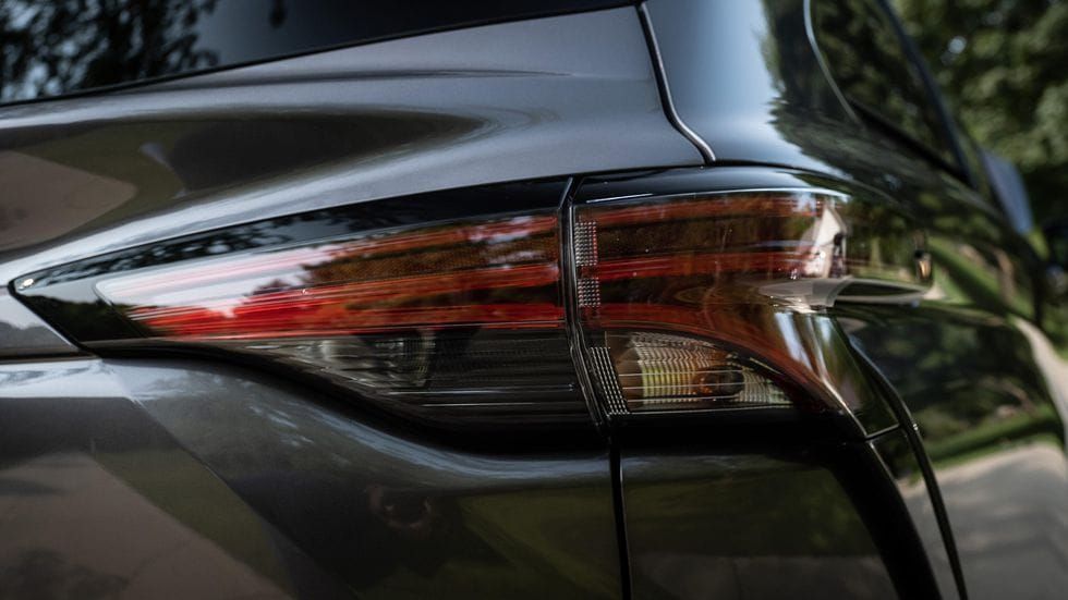 Ngoại thất Toyota Sienna 2021-10