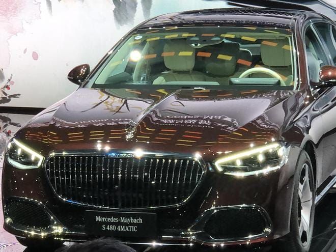 MERCEDES-MAYBACH S-CLASS V6-8