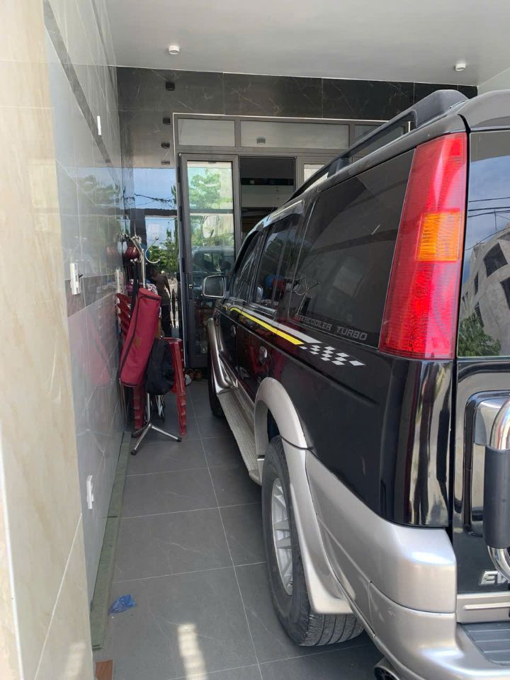 Chính Chủ Cần Bán Xe Ford Everest Sản Xuất Năm 2006