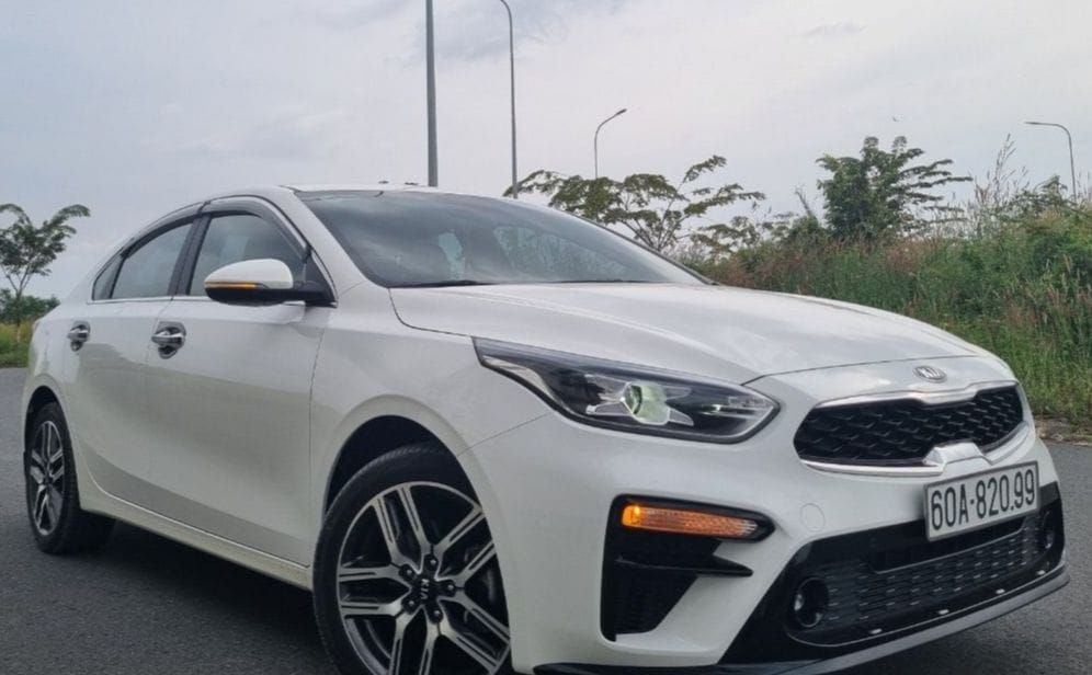 Kia Cerato 2020 màu trắng biển tỉnh