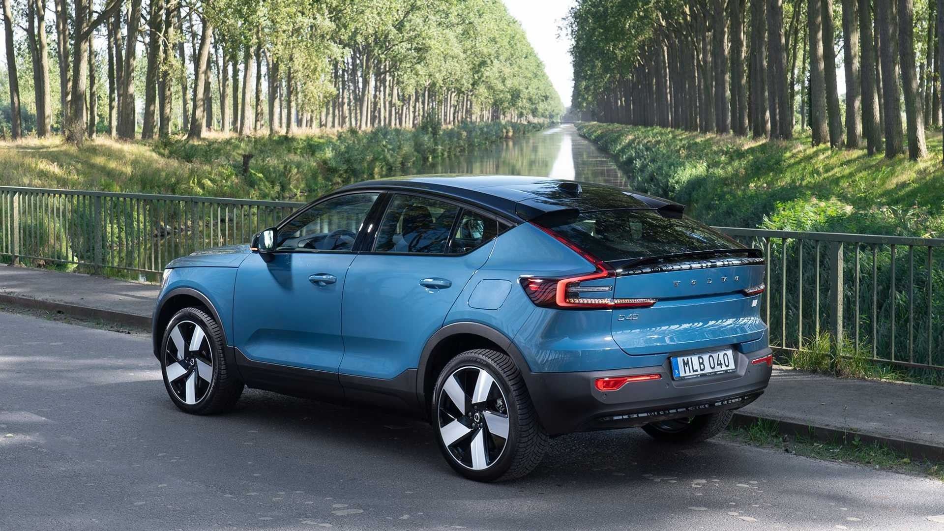Thông số Volvo C40 Recharge 2022