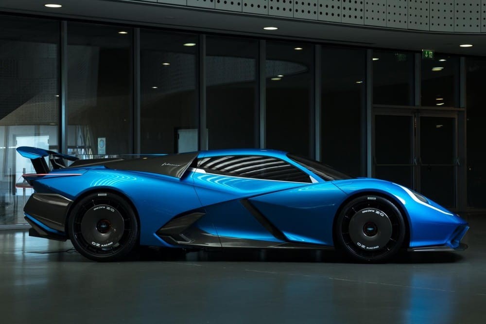 Estrema Fulminea - Hypercar 2.040 -4